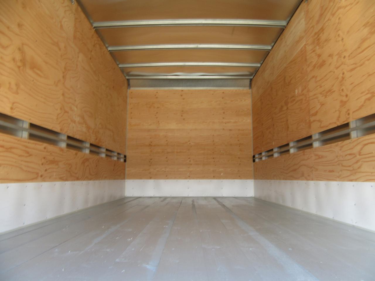 2024 Ford F-550 DIESEL 4X4 REG CAB 16FT ALUMINUM BOX & RAMP Photo4