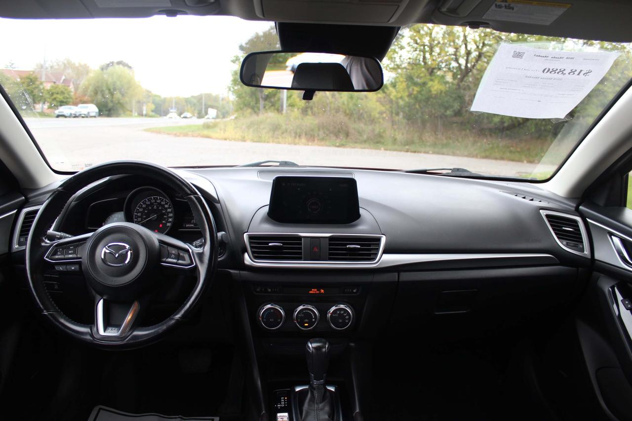 2018 Mazda MAZDA3 GS Auto, Leather Seats, No Accidents Photo