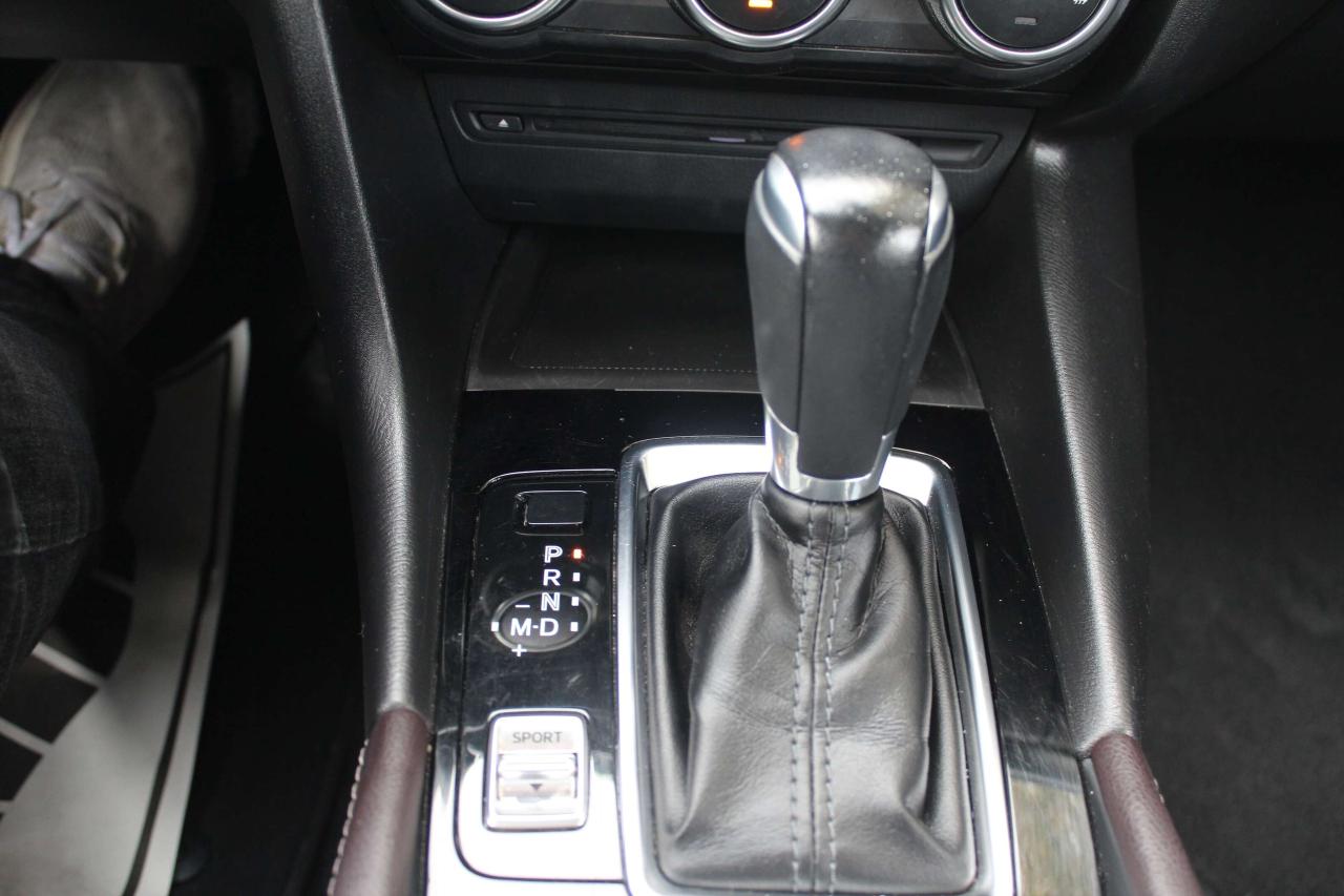 2018 Mazda MAZDA3 GS Auto, Leather Seats, No Accidents Photo