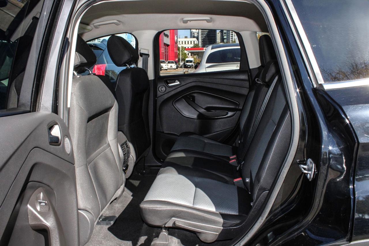 2017 Ford Escape FWD SE  Gps SiriusXM HtdSeats Gps Photo