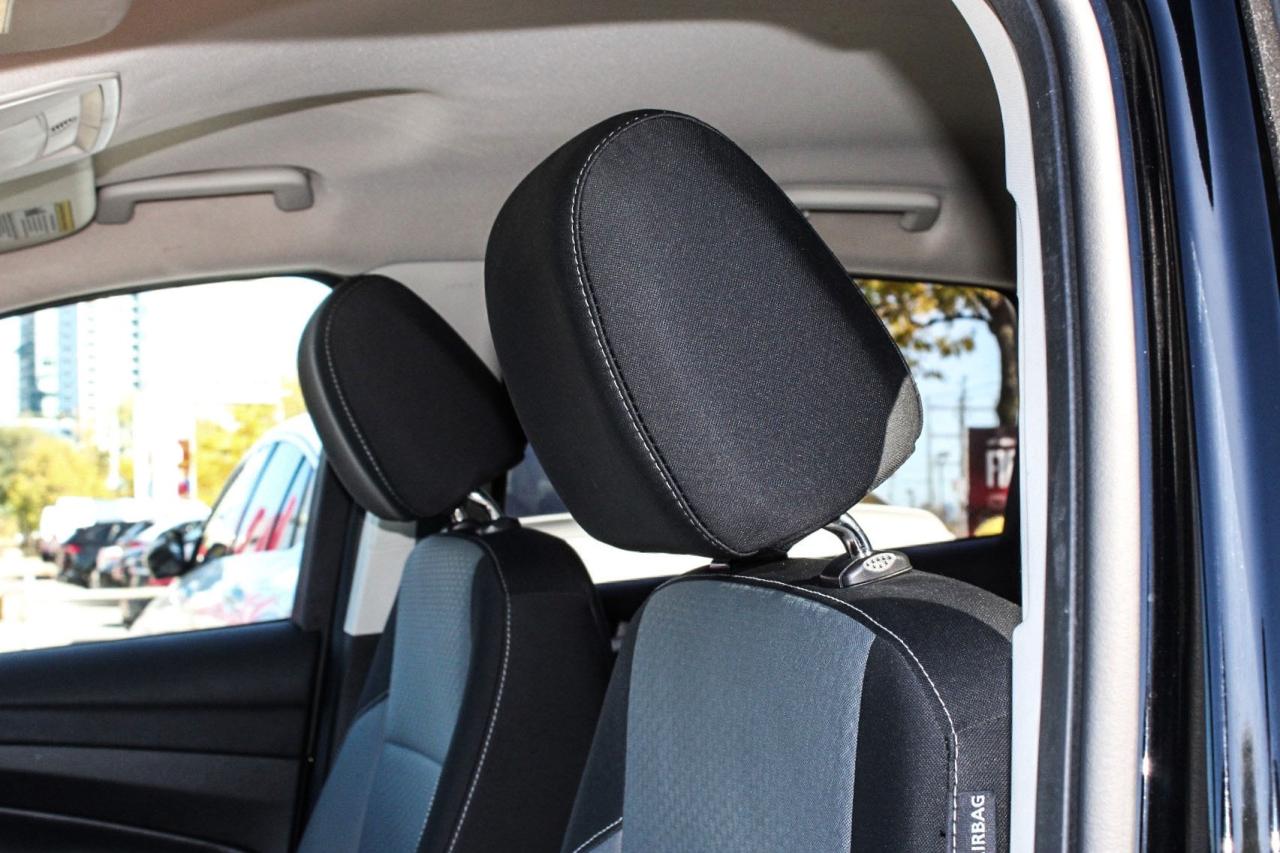 2017 Ford Escape FWD SE  Gps SiriusXM HtdSeats Gps Photo