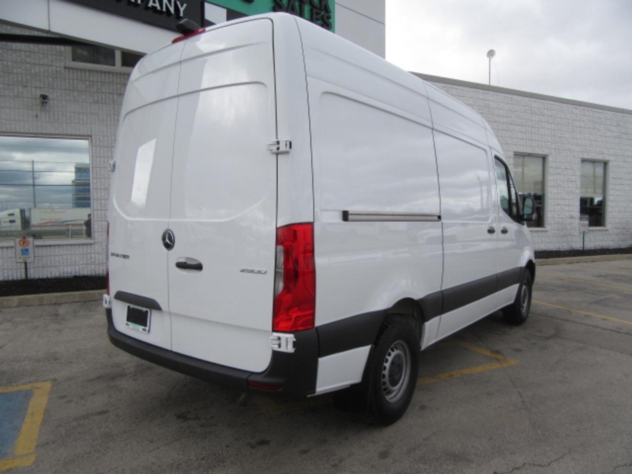 2023 Mercedes-Benz Sprinter Cargo Van CARGO VAN GAS HIGH ROOF 3 PASSENGER Photo