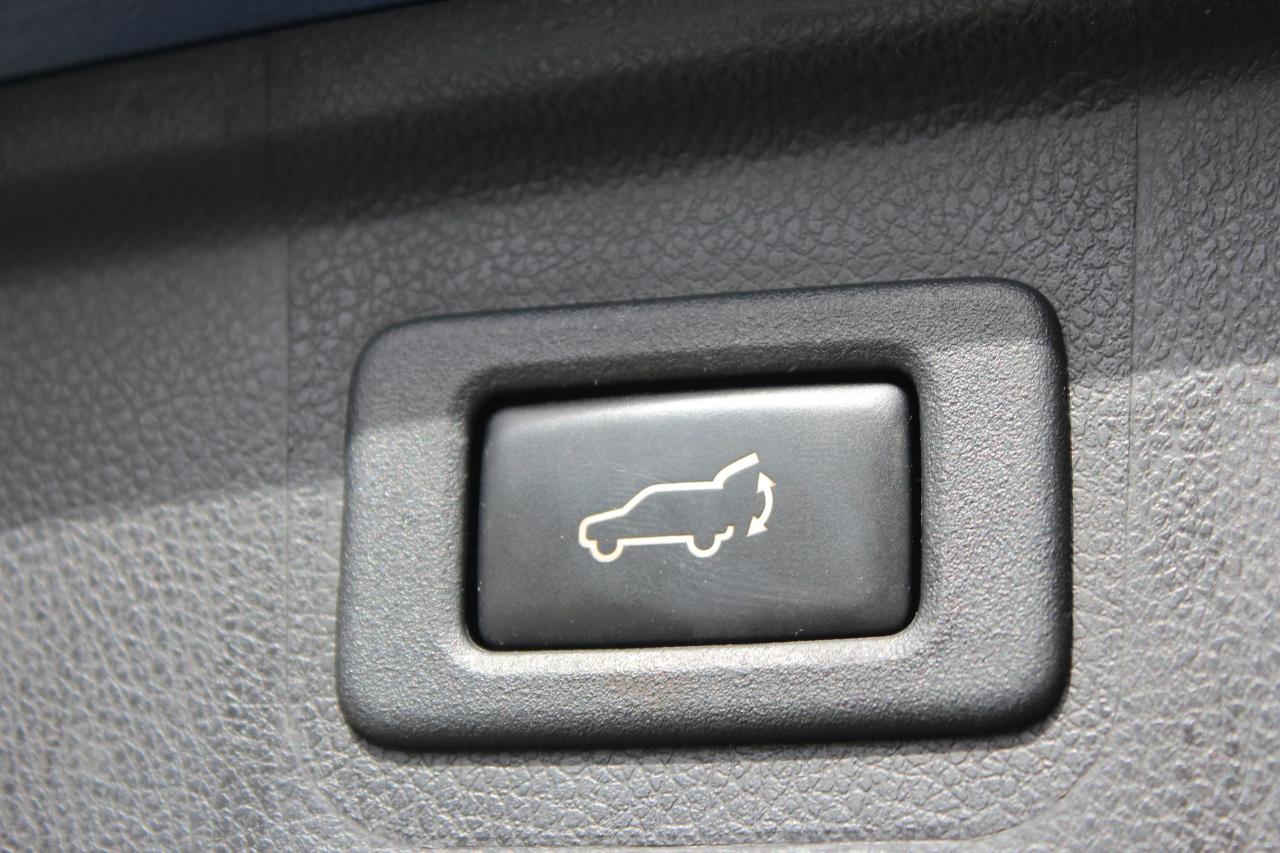 2019 Subaru Outback 2.5i Limited w/EyeSight Pkg, No Accidents Photo