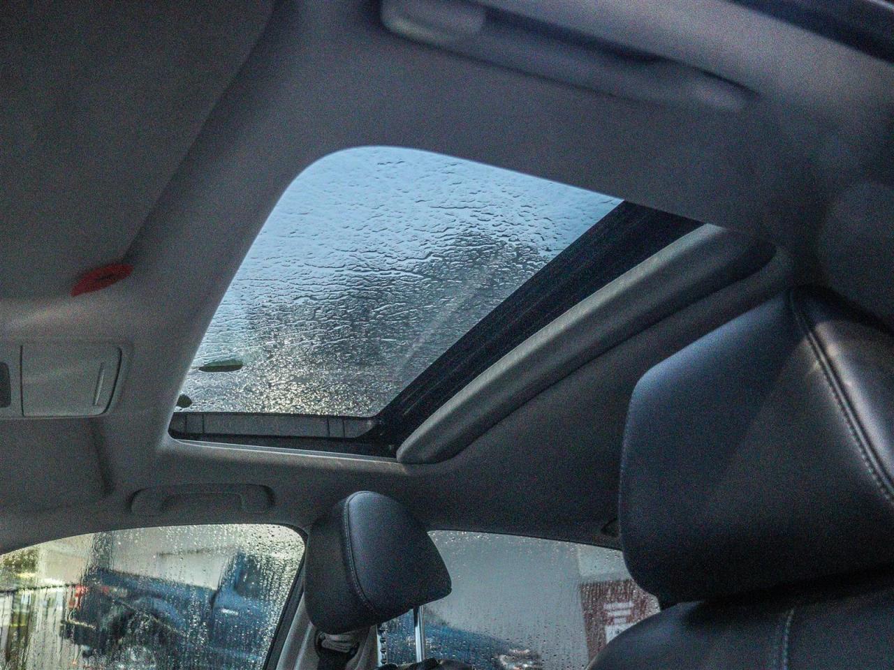 2023 Honda Civic TOURING LEATHER NAVI SUNROOF Photo