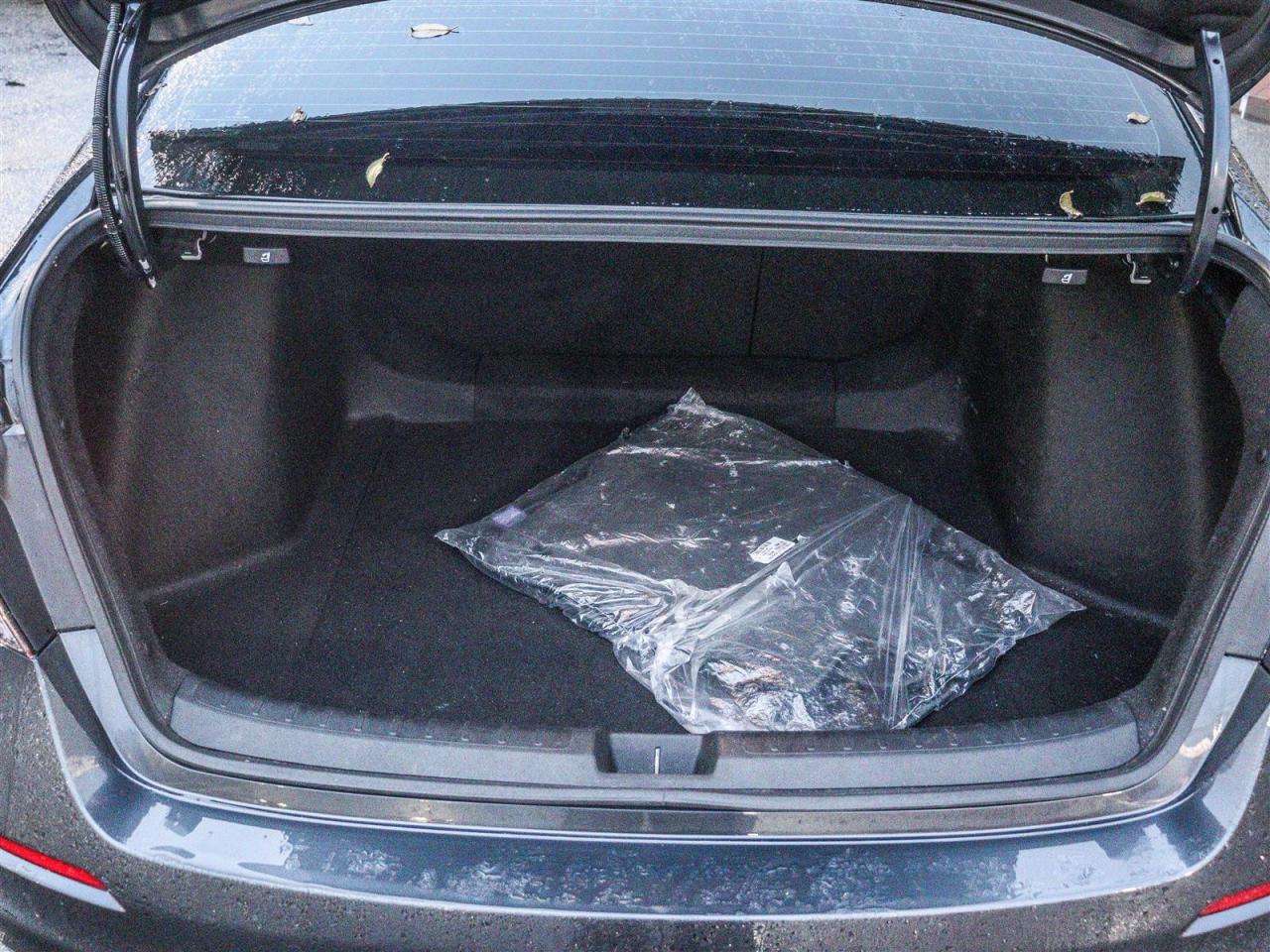 2023 Honda Civic TOURING LEATHER NAVI SUNROOF Photo