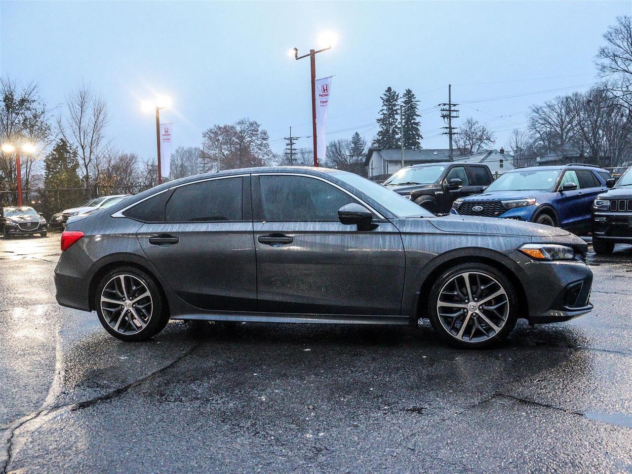 2023 Honda Civic TOURING LEATHER NAVI SUNROOF Photo