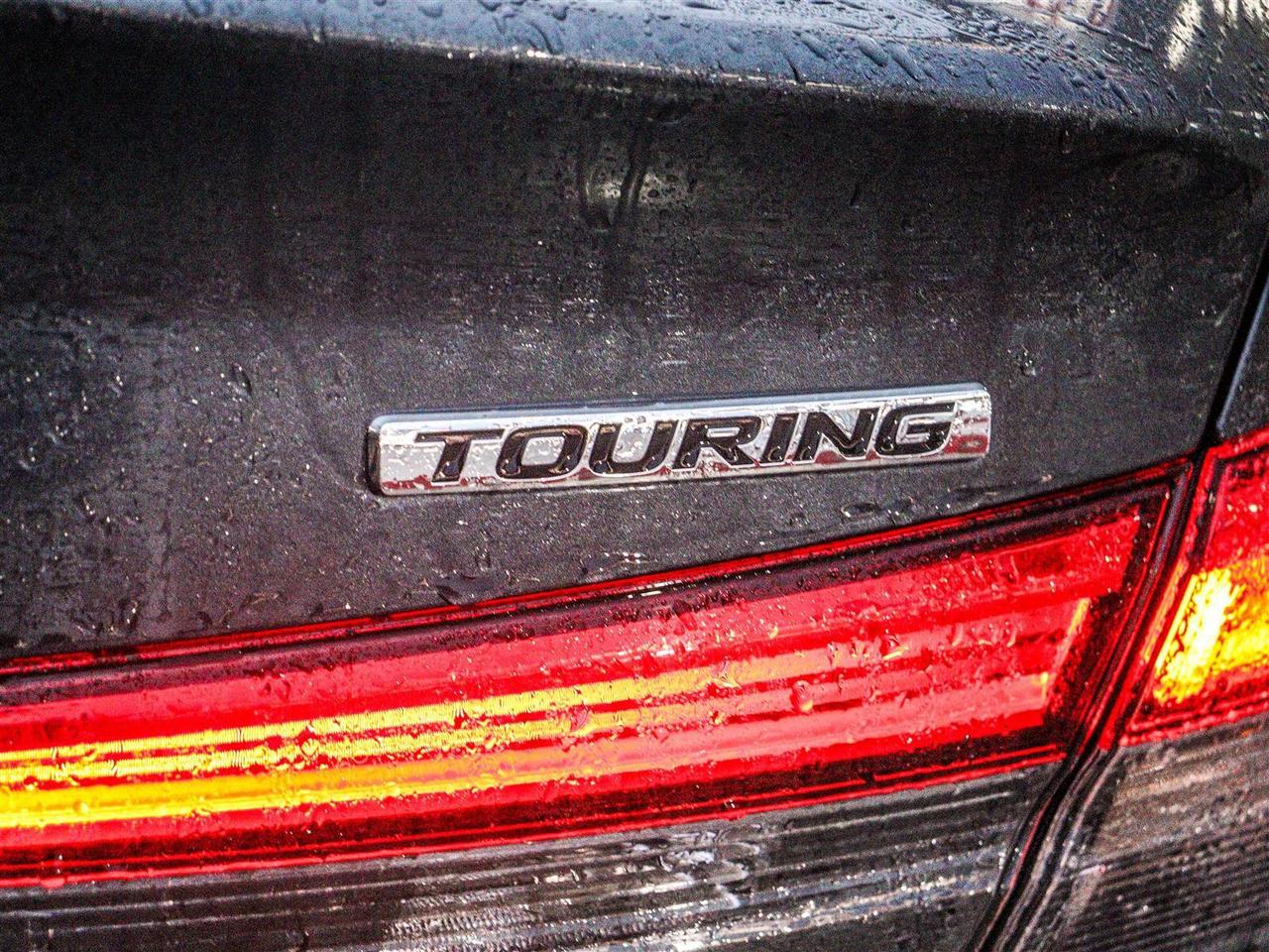 2023 Honda Civic TOURING LEATHER NAVI SUNROOF Photo