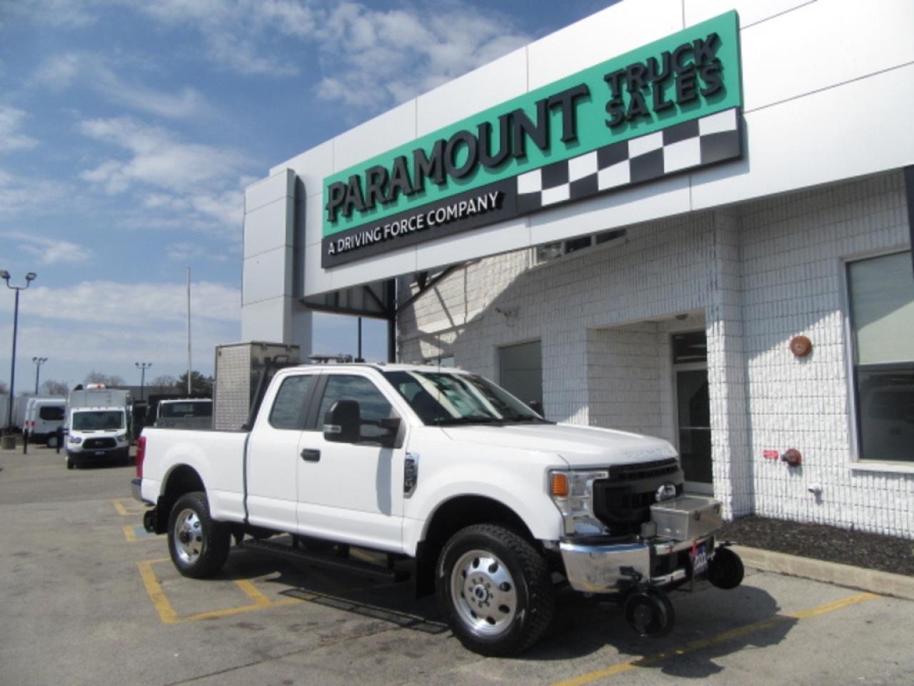 2022 Ford F-250 GAS 4X4 EXT CAB WITH HI-RAIL PACKAGE. Photo0