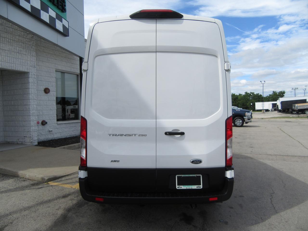 2022 Ford Transit T-250 AWD EXT HIGHROOF VAN WITH NEW REEFER SYSTEM Photo