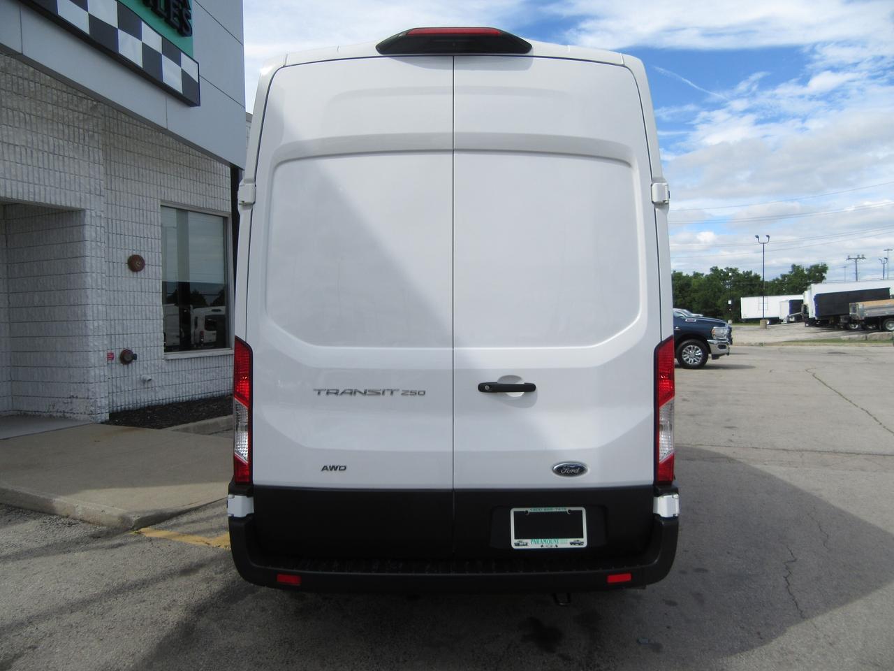 2022 Ford Transit T-250 AWD EXT HIGHROOF VAN WITH NEW REEFER SYSTEM Photo