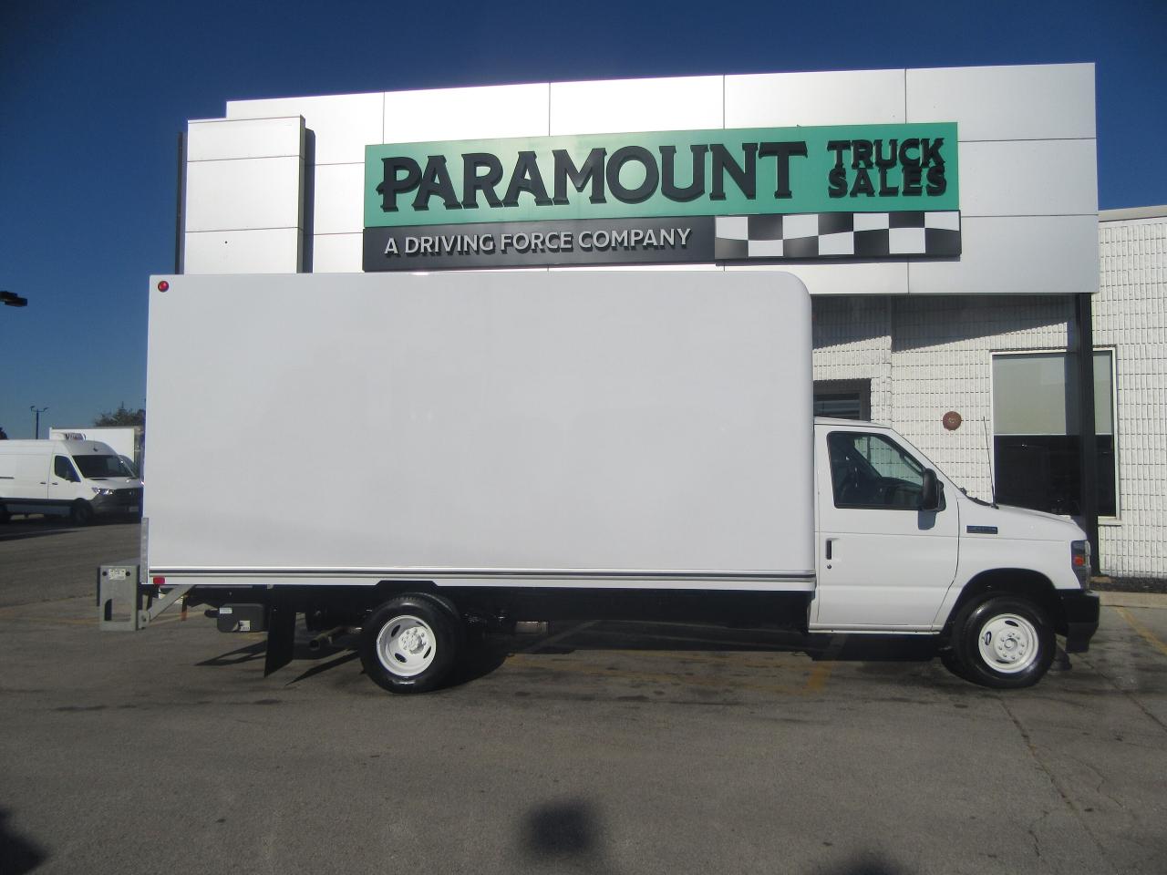 2023 Ford E-450 GAS 16FT HIGH BOX CUBE & POWER LIFTGATE Photo