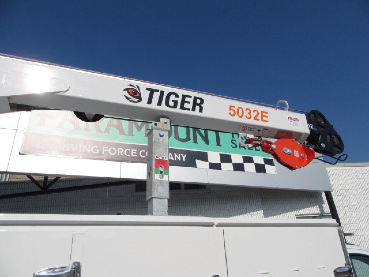 2021 Ford F-550 DIESEL AUTO 4X4 REG CAB/ NEW SERVICE BODY/ CRANE Photo