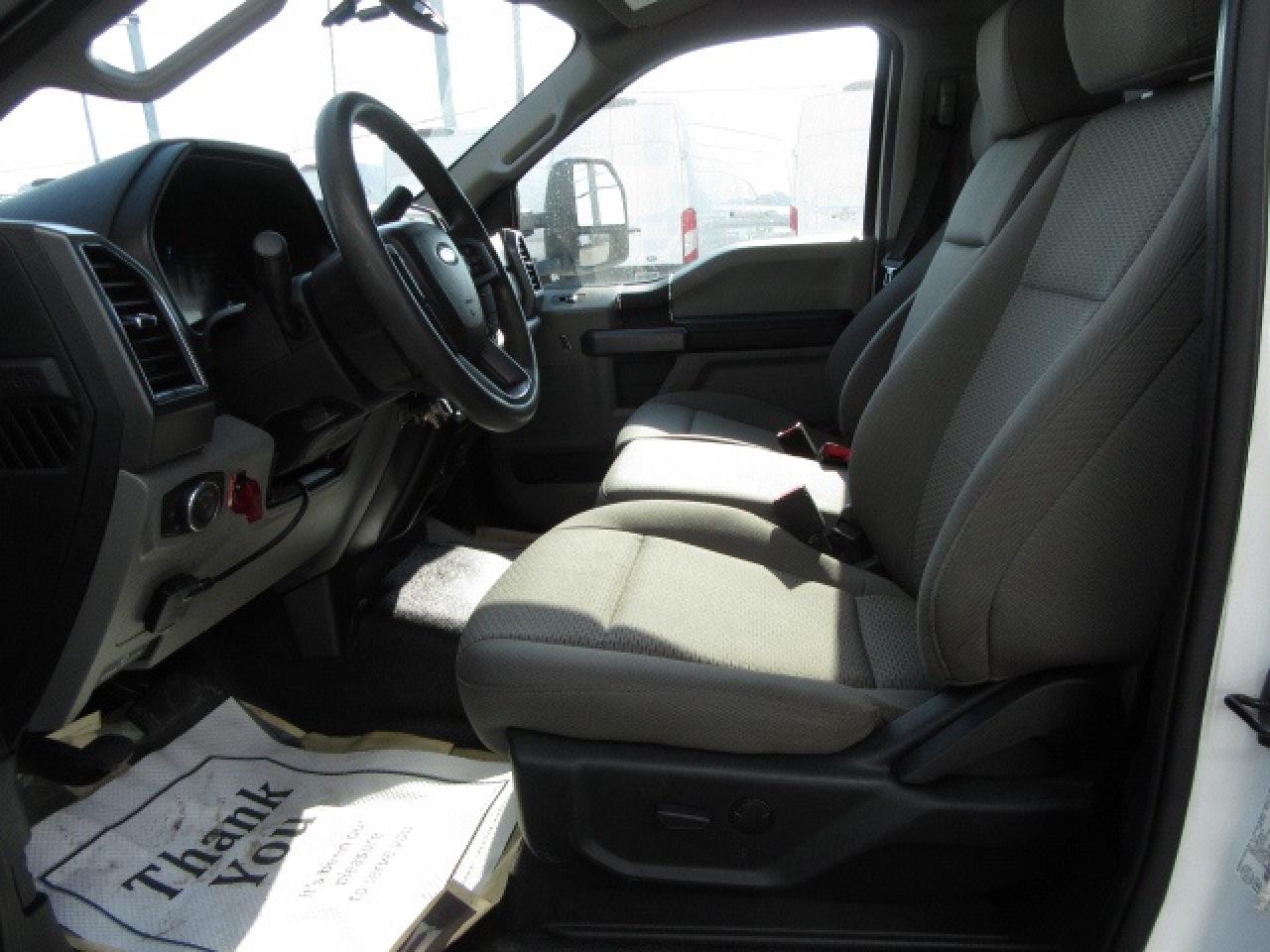 2021 Ford F-550 DIESEL AUTO 4X4 REG CAB/ NEW SERVICE BODY/ CRANE Photo