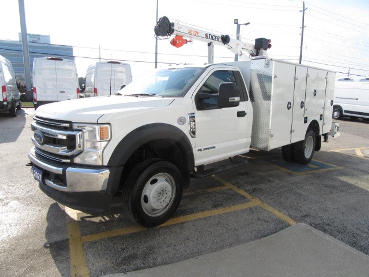 2021 Ford F-550 DIESEL AUTO 4X4 REG CAB/ NEW SERVICE BODY/ CRANE Photo