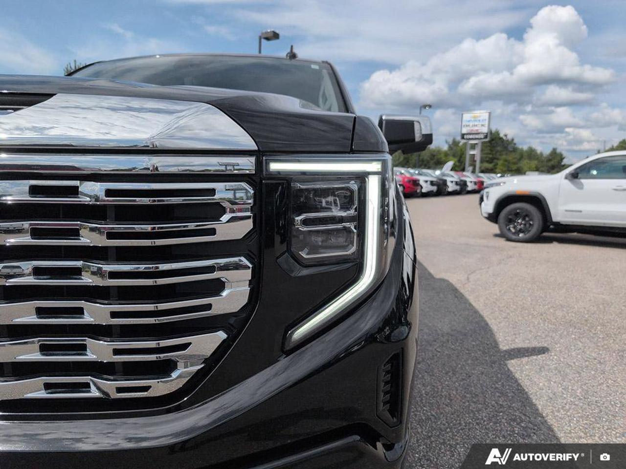 2025 GMC Sierra 1500 DenaliTrailer Brake Controller   Remote Start   He Photo