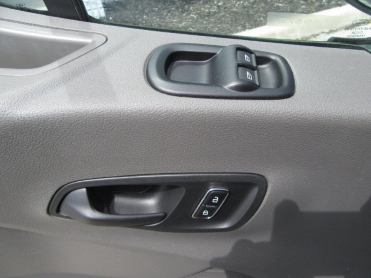 2023 Ford Transit Passenger Wagon T-150 LOWROOF 130” WB CARGO VAN Photo