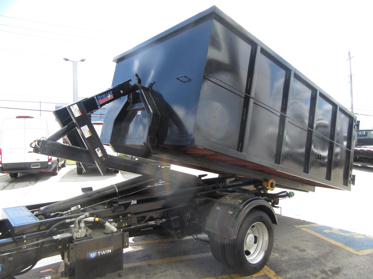 2024 Dodge RAM 5500 DIESEL REG CAB 4X4 WITH NEW STELLAR HOOK LIFT Photo