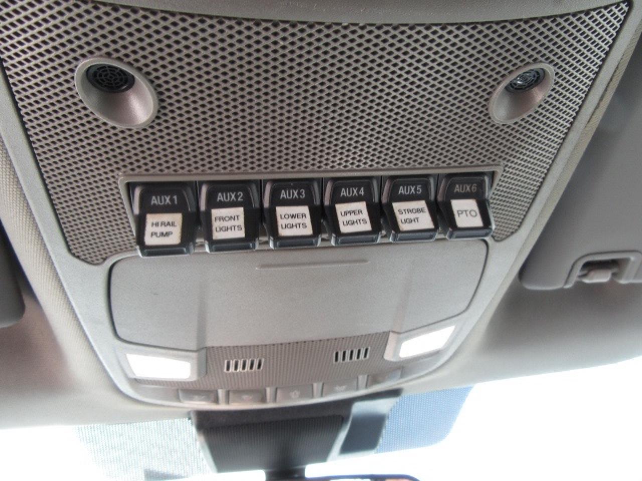 2022 Ford F-250 GAS 4X4 EXT CAB WITH HI-RAIL PACKAGE Photo