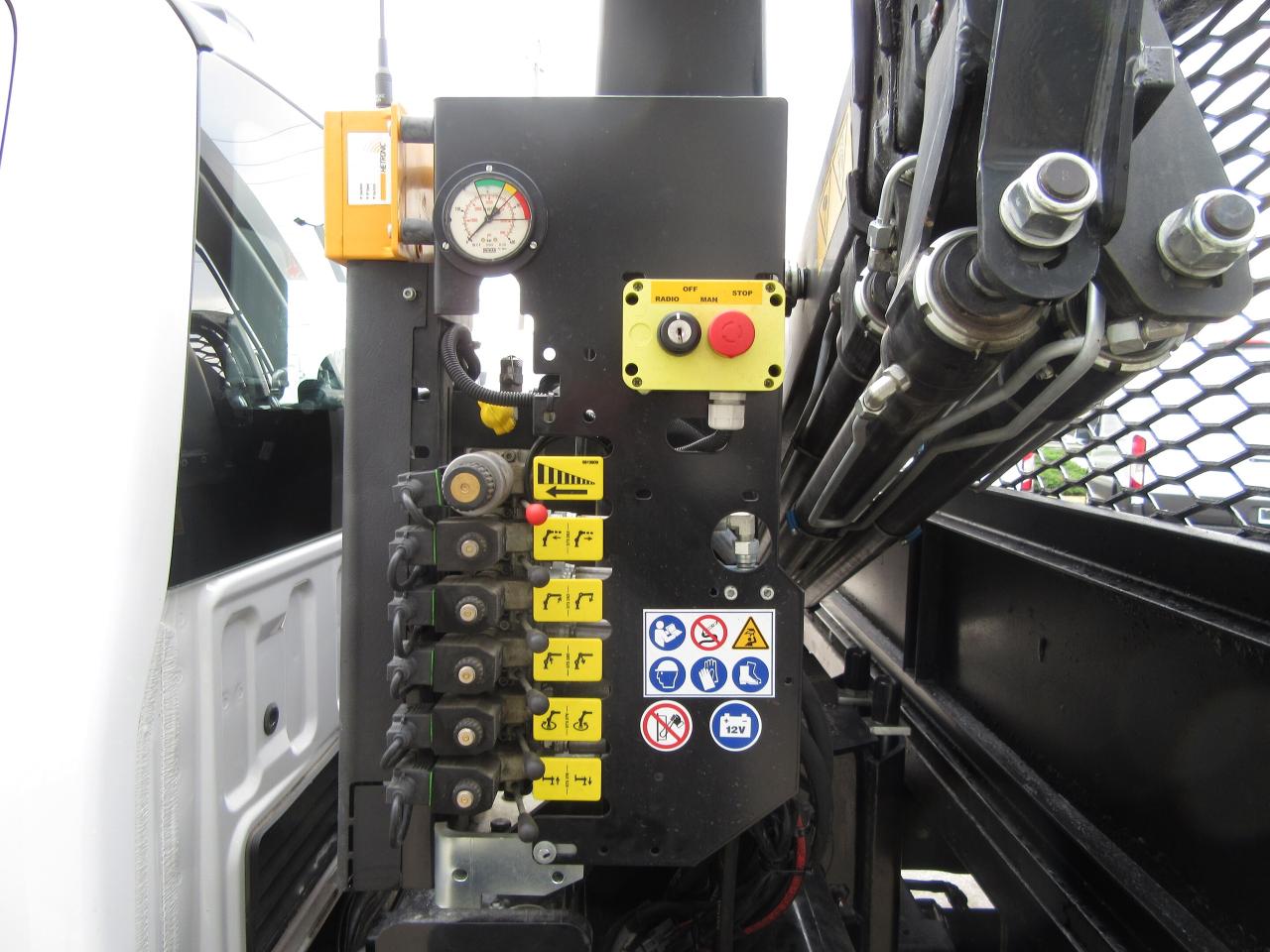 2023 Ford F-550 DIESEL CREW CAB 4X4 NEW KNUCKLE BOOM CRANE Photo