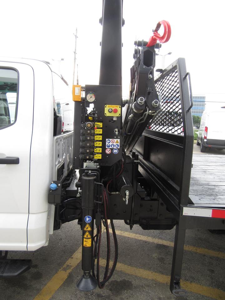 2023 Ford F-550 DIESEL CREW CAB 4X4 NEW KNUCKLE BOOM CRANE Photo