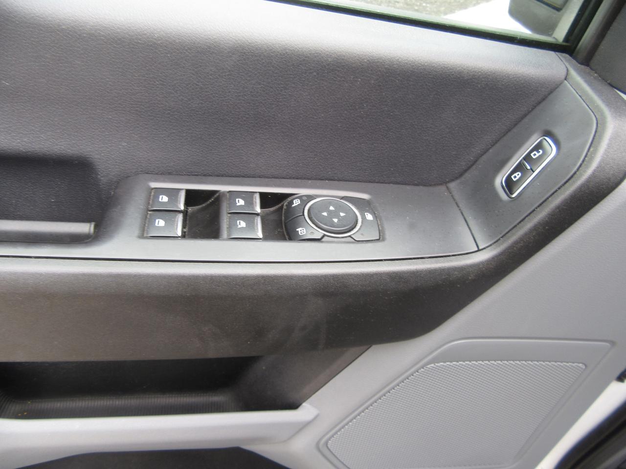 2023 Ford F-550 DIESEL CREW CAB 4X4 NEW KNUCKLE BOOM CRANE Photo