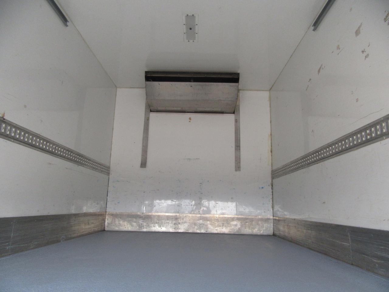 2020 Isuzu NRR NRR DIESEL 14FT THERMO KING T-580R  LOW TEMP REEFE Photo3