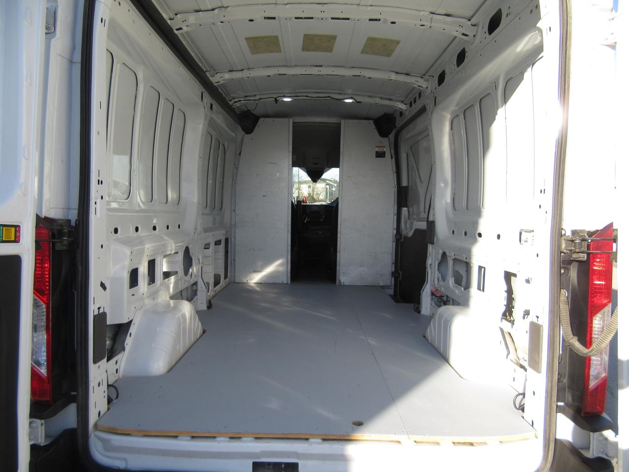 2022 Ford Transit Cargo Van T-250 148 WB EXTENDED MID ROOF CARGO VAN Photo