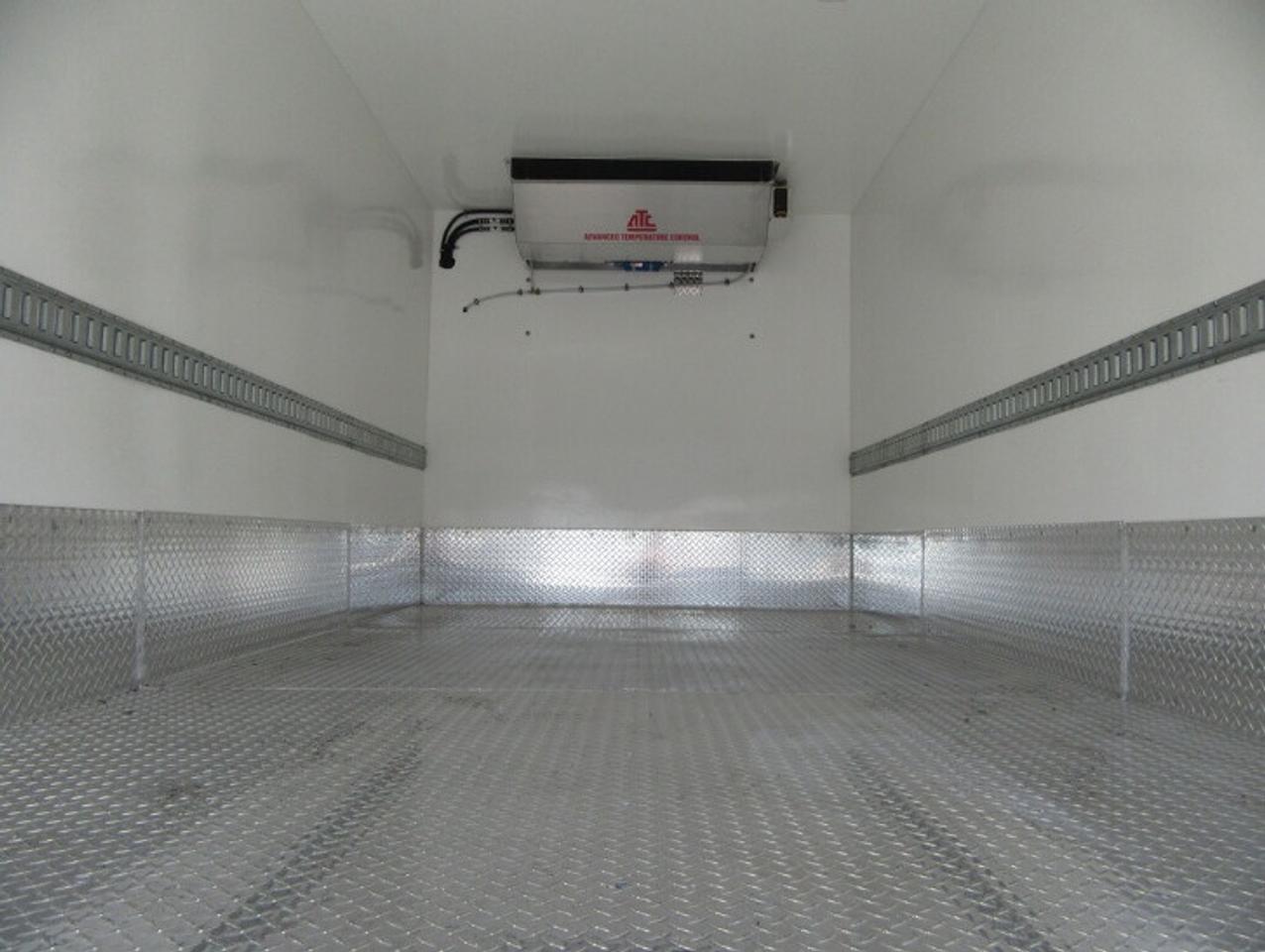 2024 Ford Super Duty E-450 DRW GAS 16FT HIGH BOX NEW LOW TEMP REEFER SYSTEM Photo4