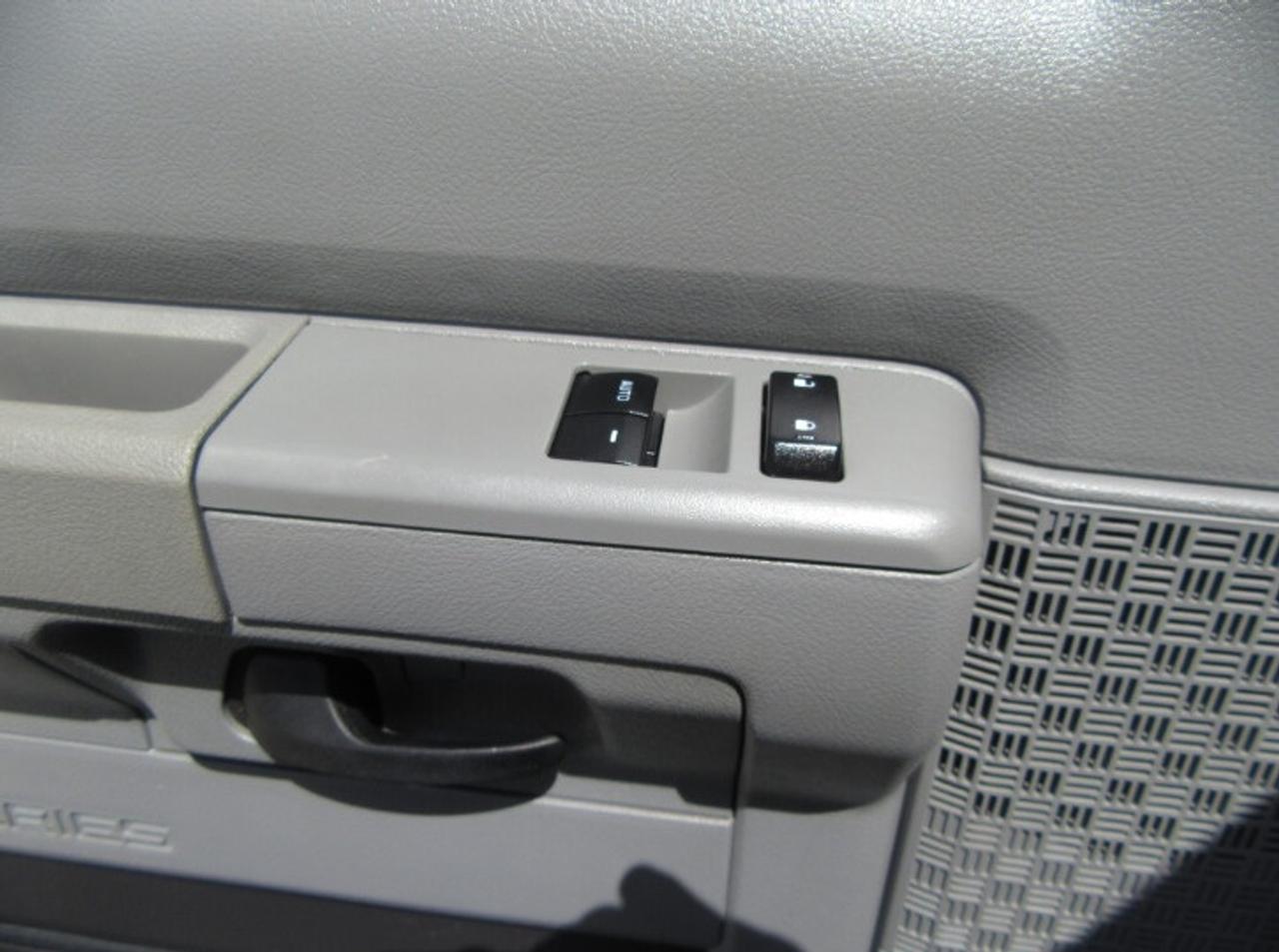 2024 Ford Super Duty E-450 DRW GAS 16FT HIGH BOX NEW LOW TEMP REEFER SYSTEM Photo