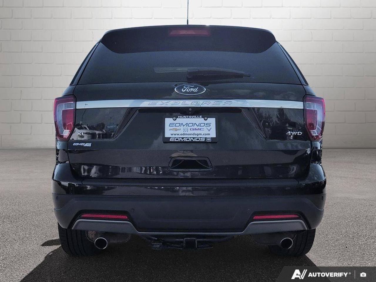 2019 Ford Explorer XLTOne Owner   Remote Start   Sunroof   6 passenge Photo3