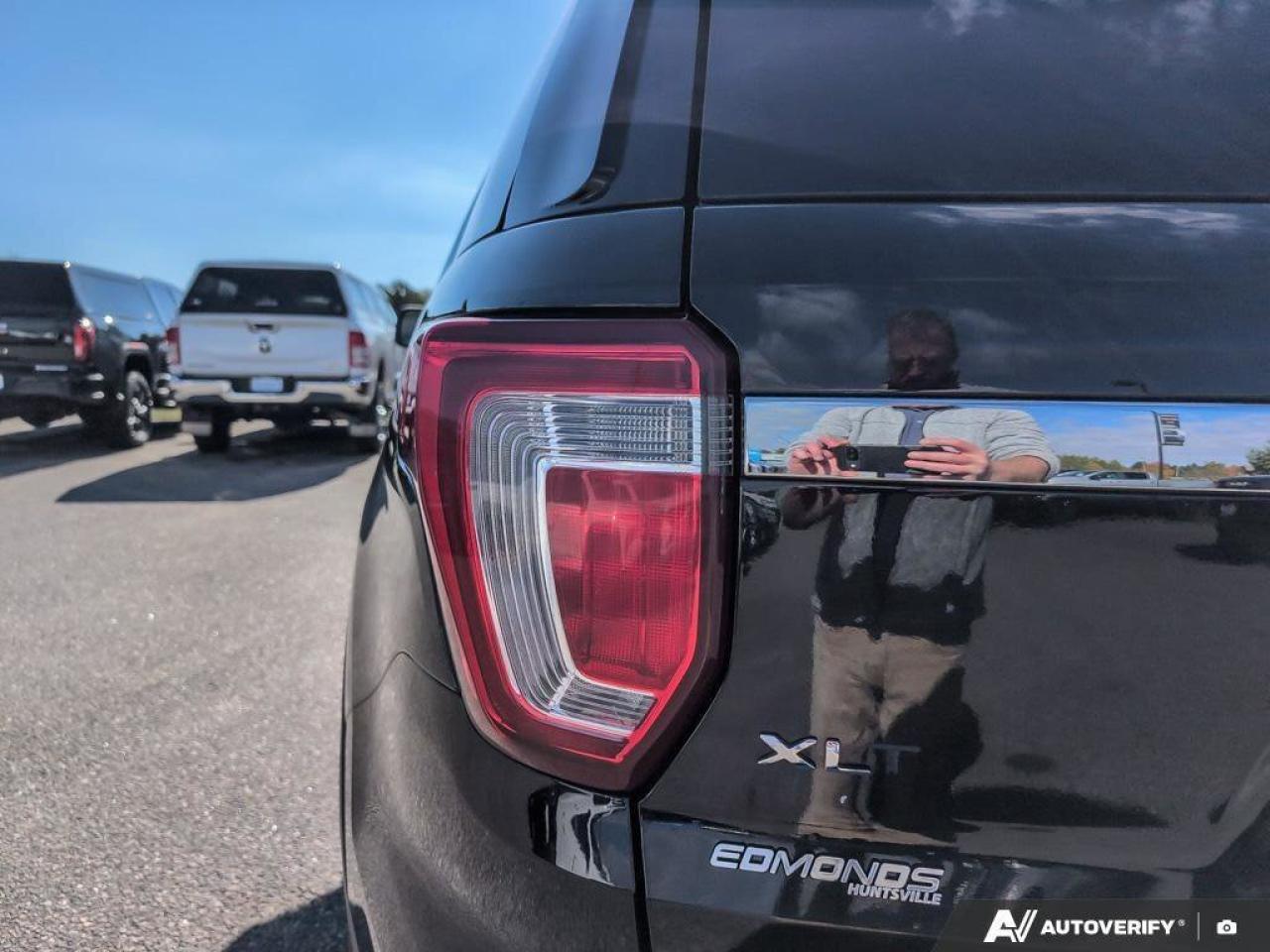 2019 Ford Explorer XLTOne Owner   Remote Start   Sunroof   6 passenge Photo