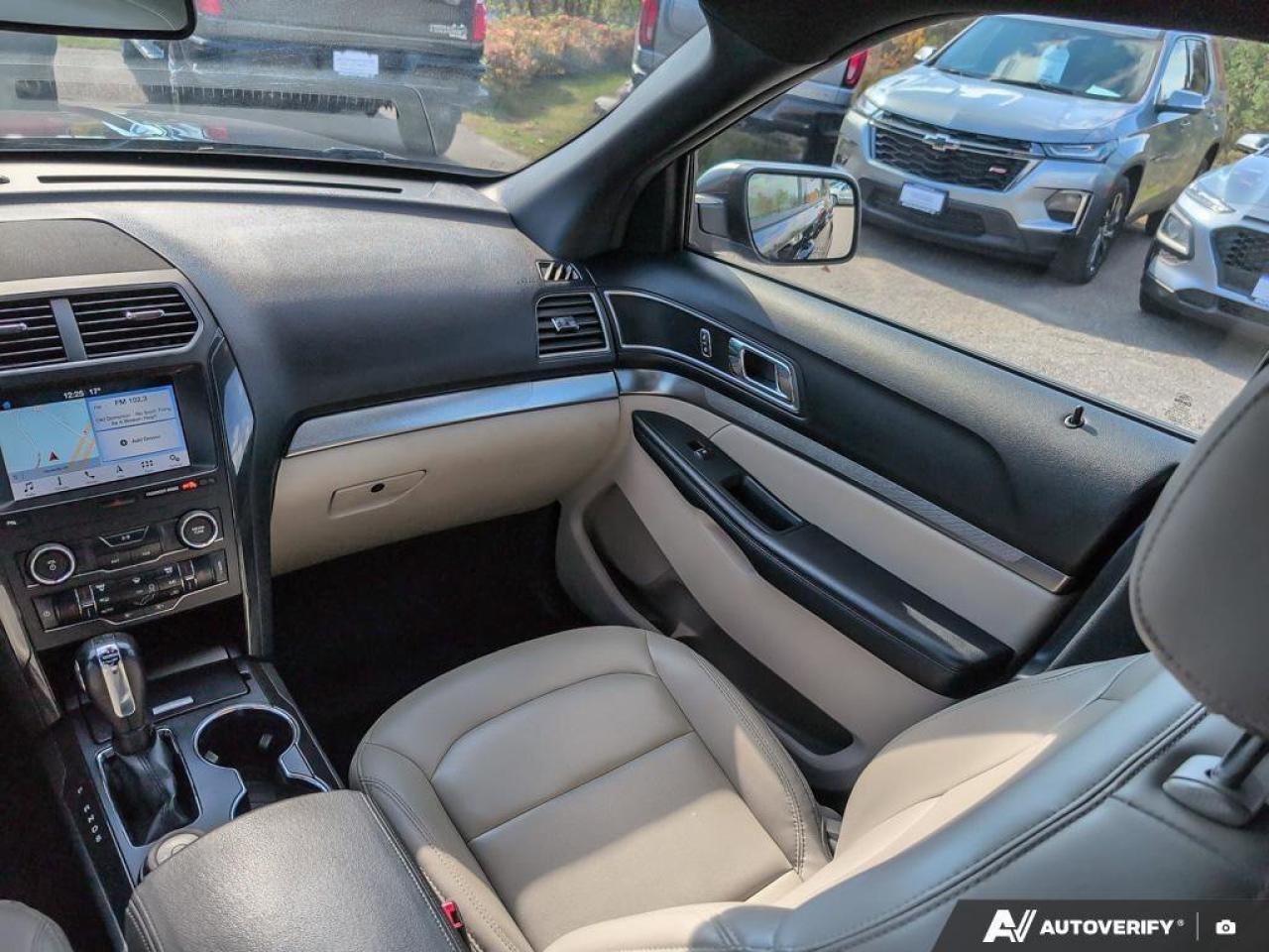 2019 Ford Explorer XLTOne Owner   Remote Start   Sunroof   6 passenge Photo