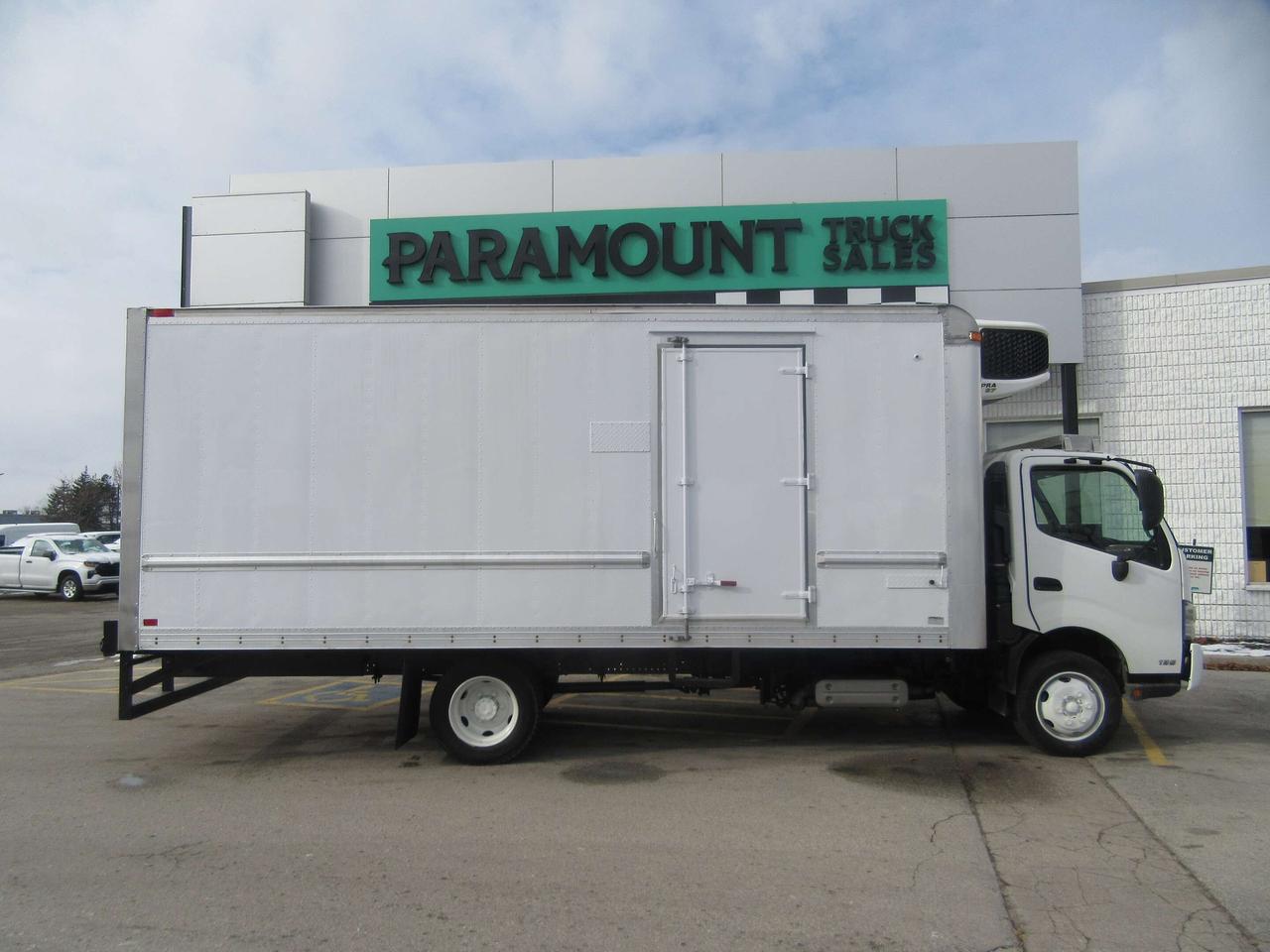 2020 Hino 195 DIESEL 20FT BOX WITH CARRIER S7 REEFER SYSTEM Photo1