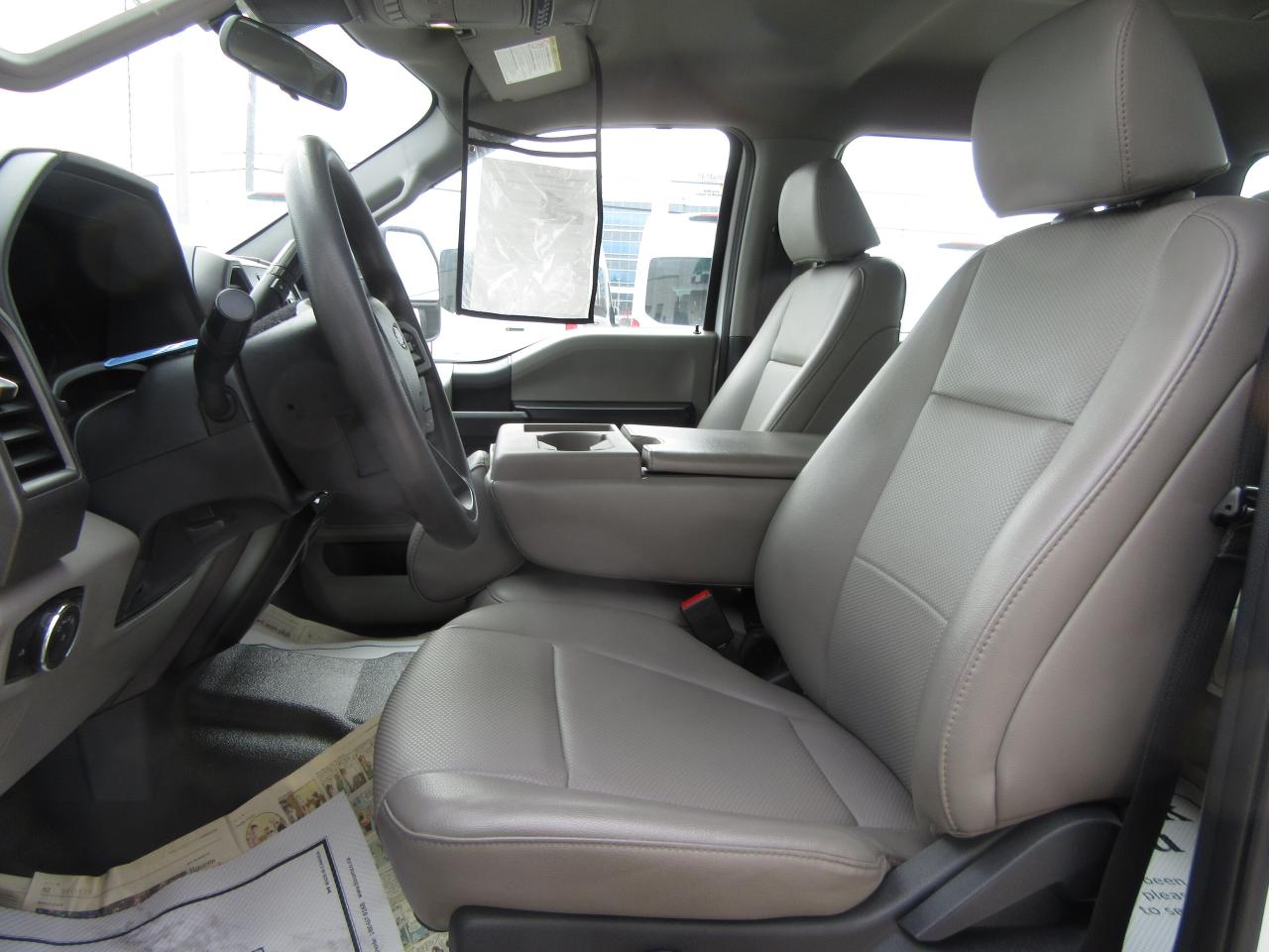 2022 Ford F-250 GAS 4X4 CREW CAB BRAND NEW HI-RAIL PKG 8FT LONGBOX Photo