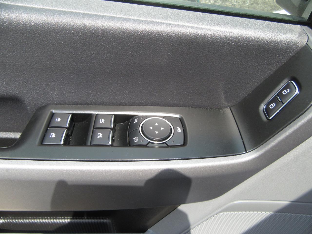 2024 Ford F-250 CREW CAB XLT 4X4 8FT LONG BOX Photo