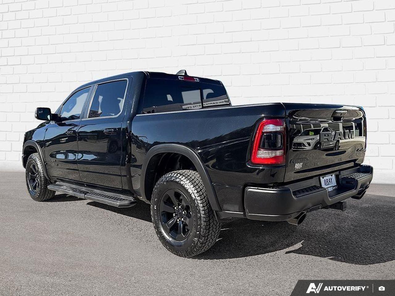 2022 RAM 1500 Rebel    NIGHT EDITION, RUNNING BOARDS, SPRAY IN B Photo2