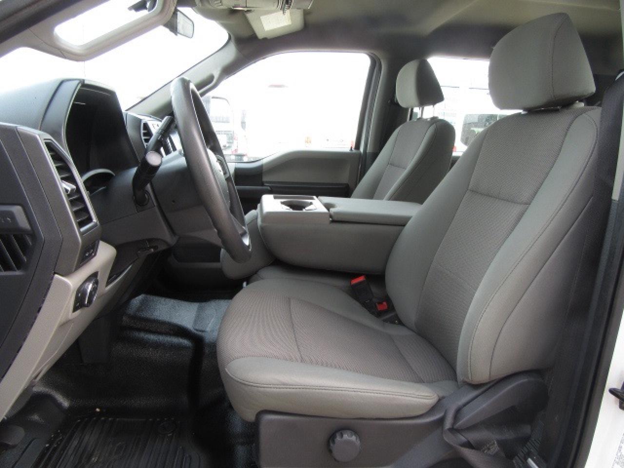 2022 Ford F-550 4X4 CREW CAB DIESEL 12FT FLAT DECK Photo