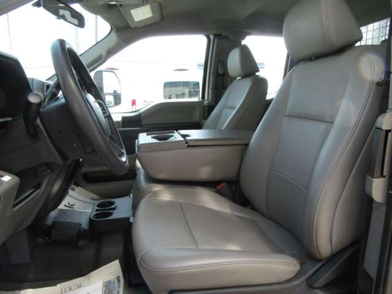 2022 Ford F-250 GAS 4X4 EXT CAB WITH HI-RAIL PACKAGE Photo