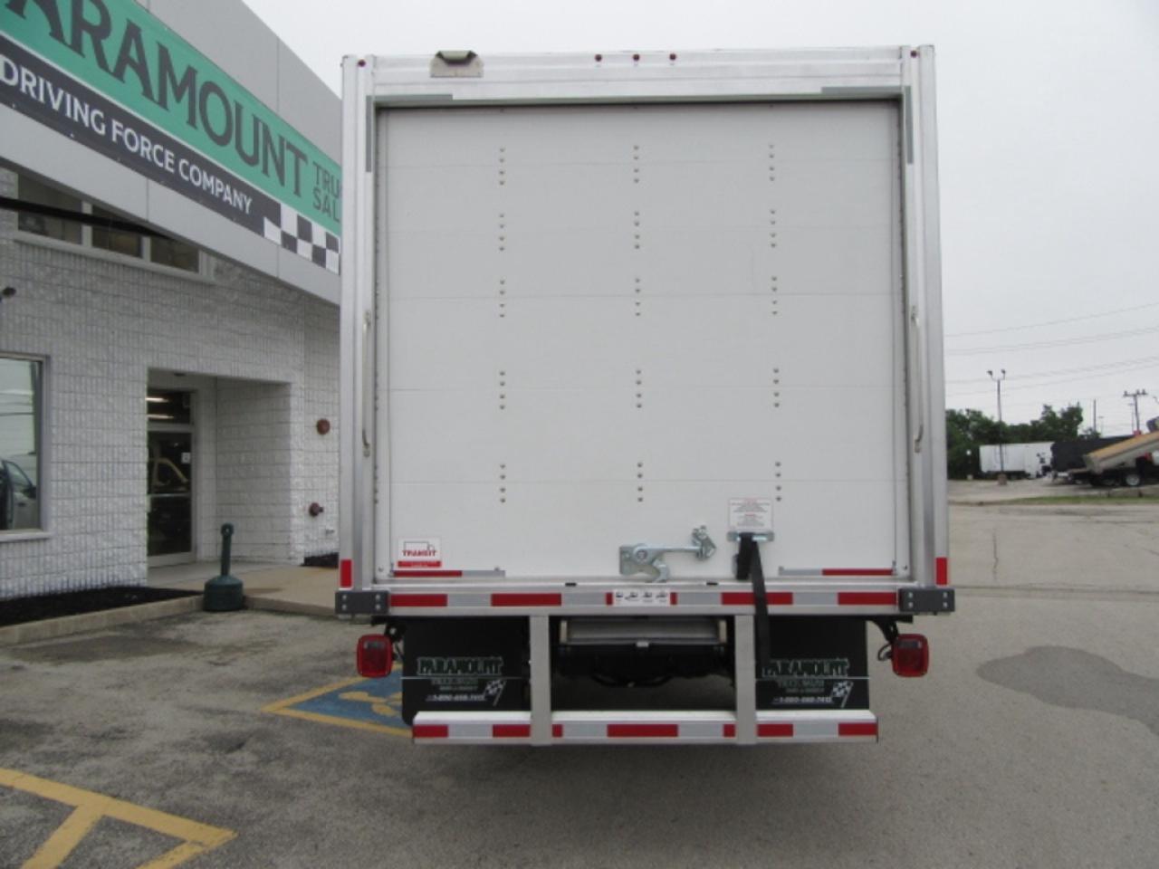 2024 Ford Super Duty F-550 GAS REG CAB 2WD WITH 16FT ALUMINUM BOX & RAMP Photo3