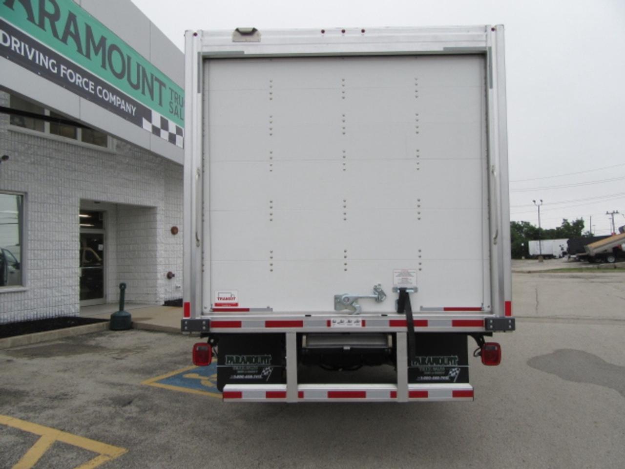 2024 Ford Super Duty F-550 GAS REG CAB 2WD WITH 16FT ALUMINUM BOX & RAMP Photo3