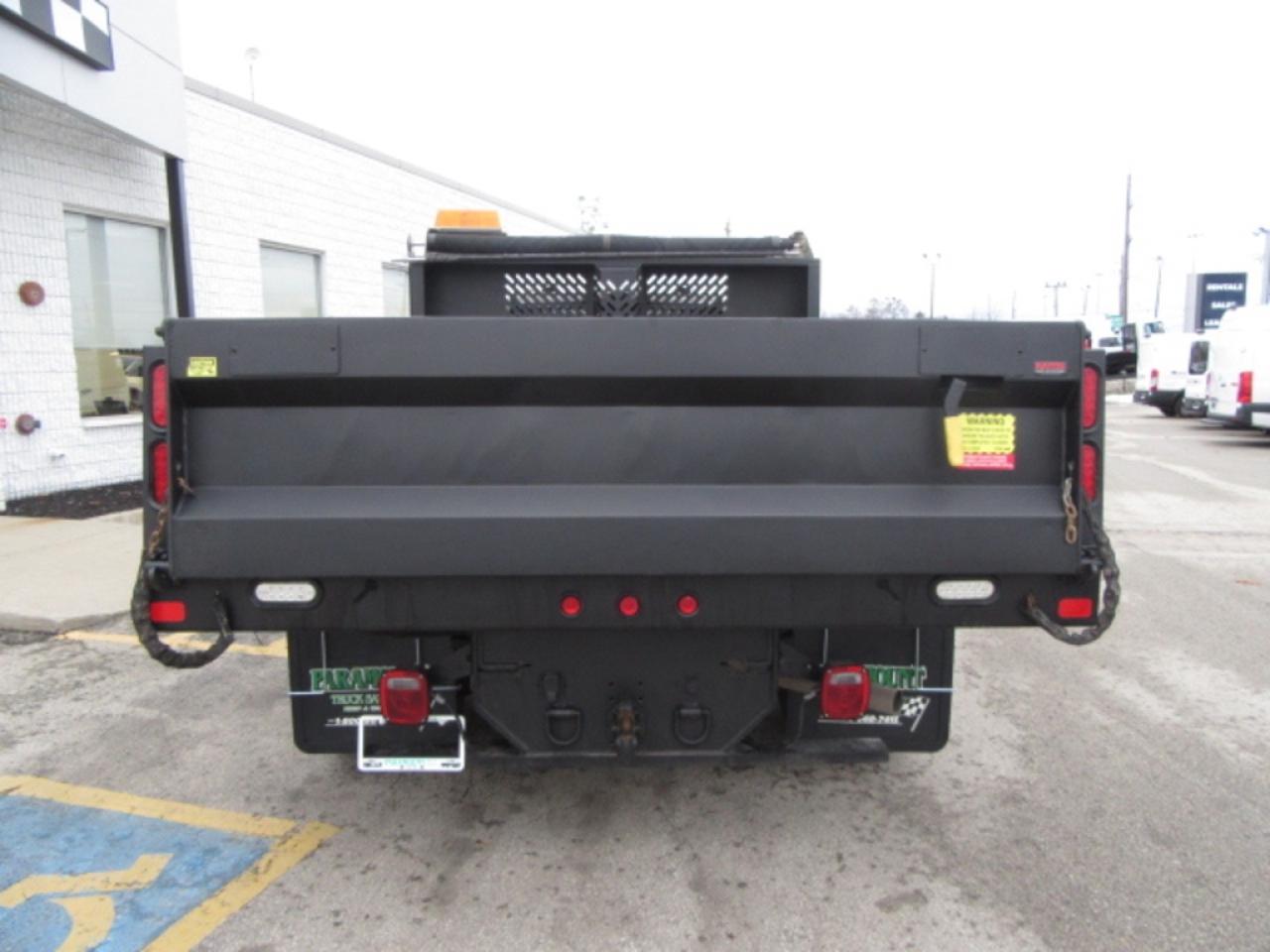 2021 Ford Super Duty F-550 DIESEL CREW 4X4 WITH 12 FT STEEL DUMP BOX Photo3