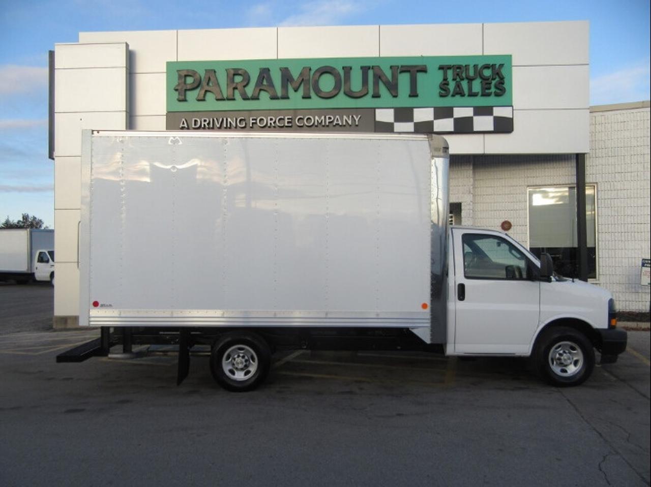 2023 GMC Savana GAS WITH 14 FT ALUMINUM CUBE VAN & ROLL OUT RAMP Photo