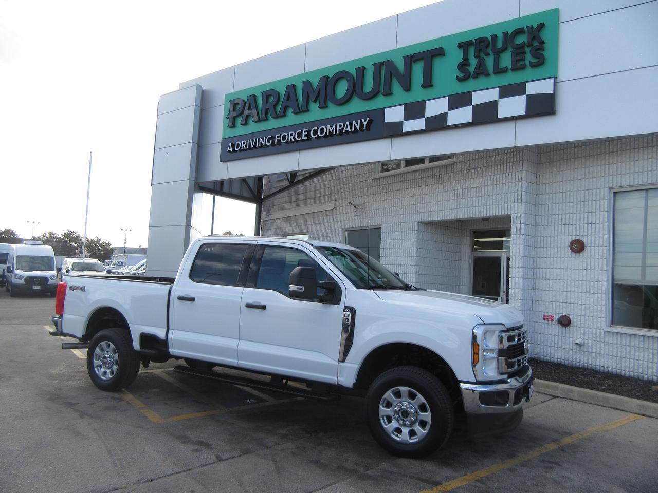 2024 Ford F-350 CREW CAB XLT 4X4 6.8 FT BOX Photo0