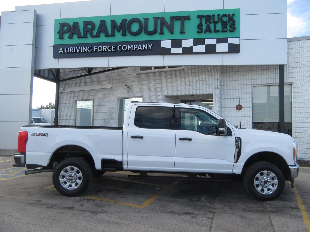2024 Ford F-350 CREW CAB XLT 4X4 6.8 FT BOX Photo