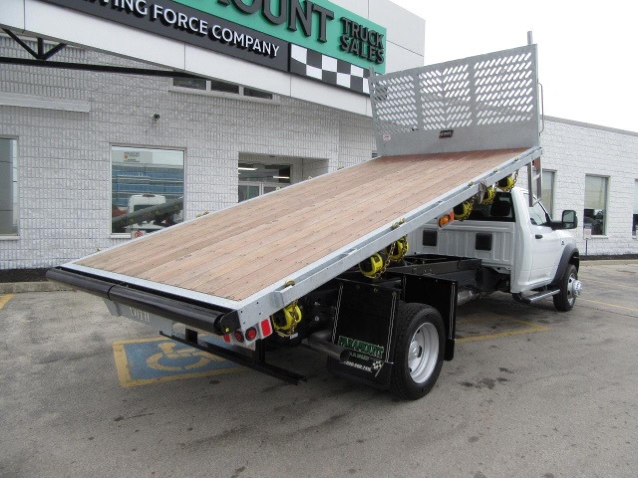 2024 RAM 5500 DIESEL 4X4 REG CAB 16 FT LUMBER DUMPING FLAT DECK Photo4