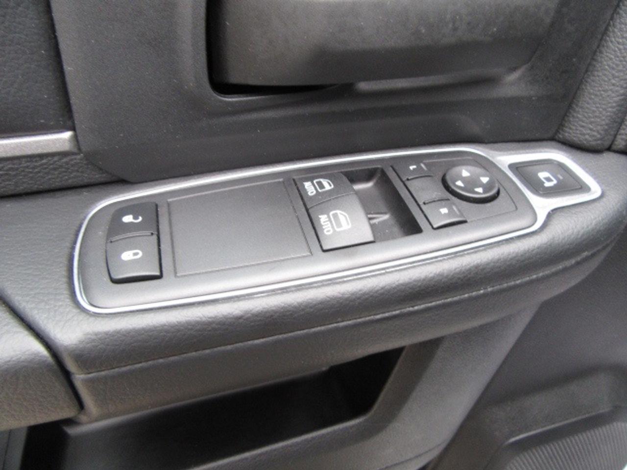 2024 RAM 5500 DIESEL 4X4 REG CAB 16 FT LUMBER DUMPING FLAT DECK Photo