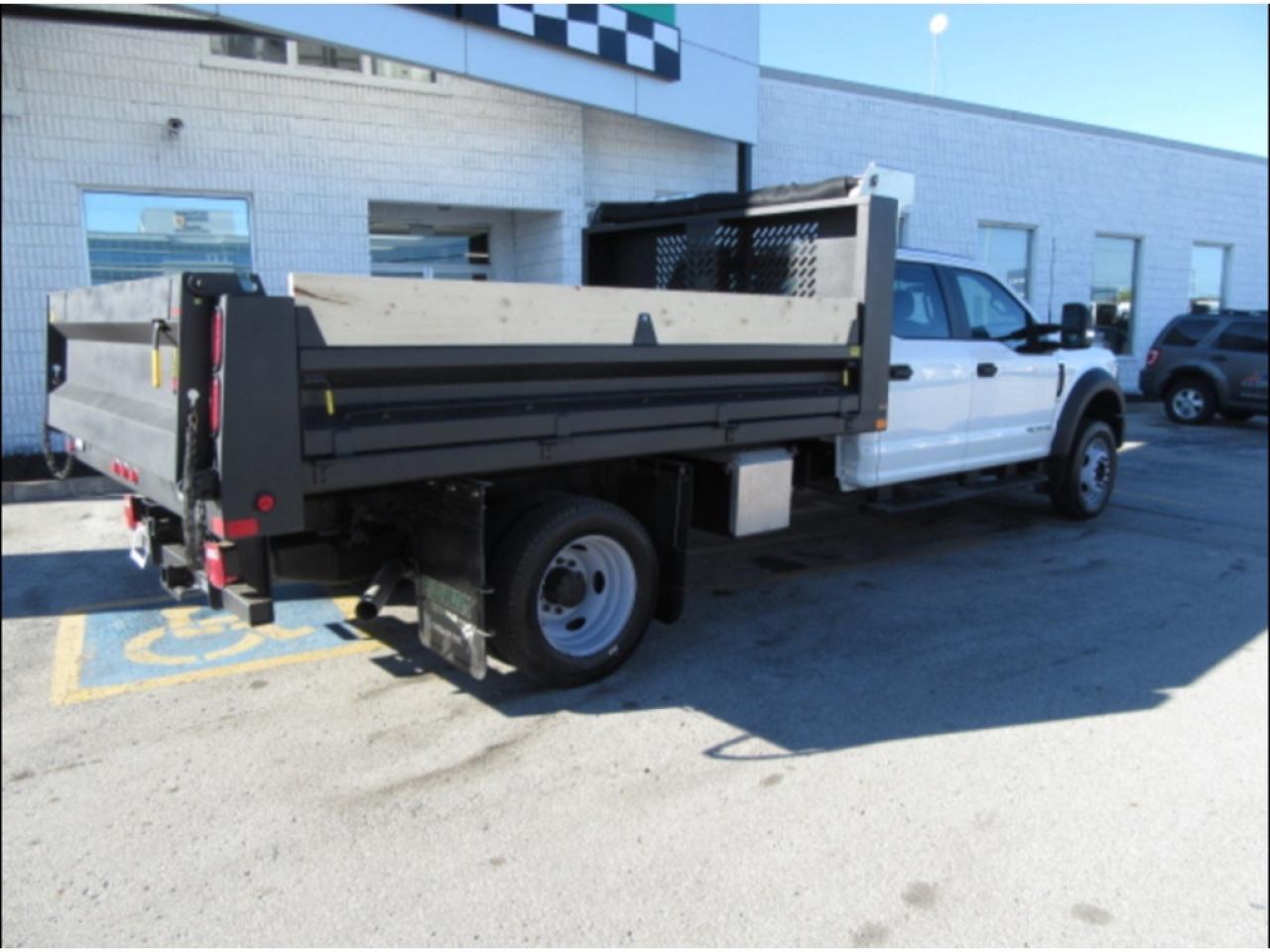 2022 Ford Super Duty F-550 4X4 CREW CAB DIESEL WITH 12FT STEEL DUMP BOX Photo