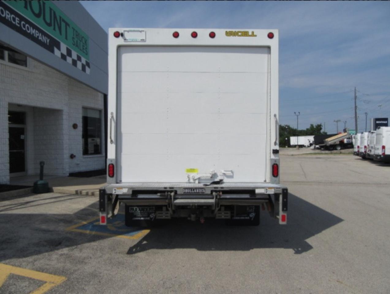 2023 Ford E-450 GAS 16FT HIGH BOX CUBE & POWER LIFTGATE Photo4