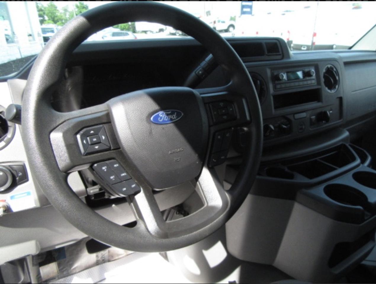 2023 Ford E-450 GAS 16FT HIGH BOX CUBE & POWER LIFTGATE Photo