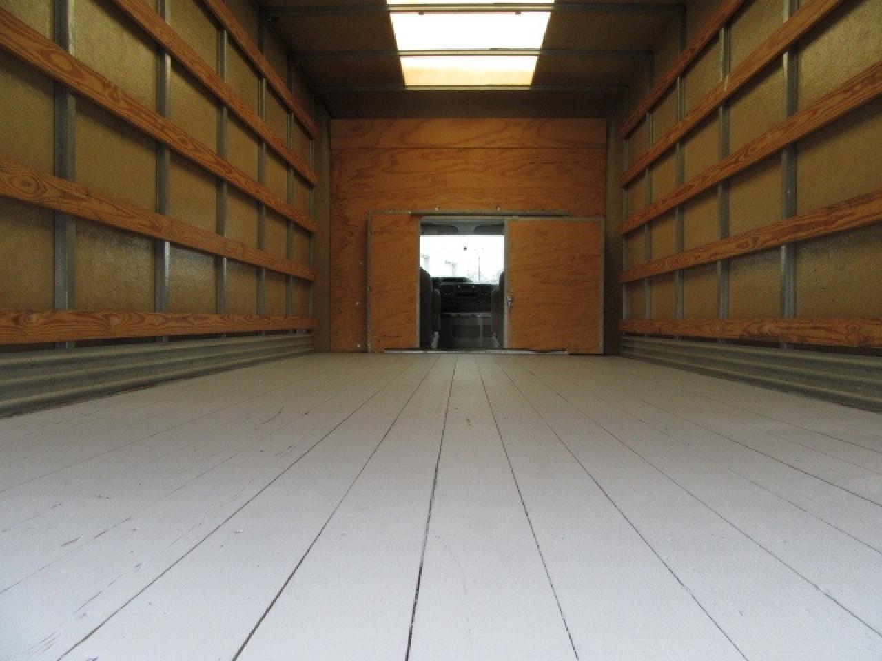 2021 Ford E-450 GAS 16 FT CUBE VAN WITH ROLLOUT RAMP Photo4
